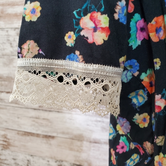 PAUL & JOE Painted Rose Denise Button Top - Picture 8 of 13